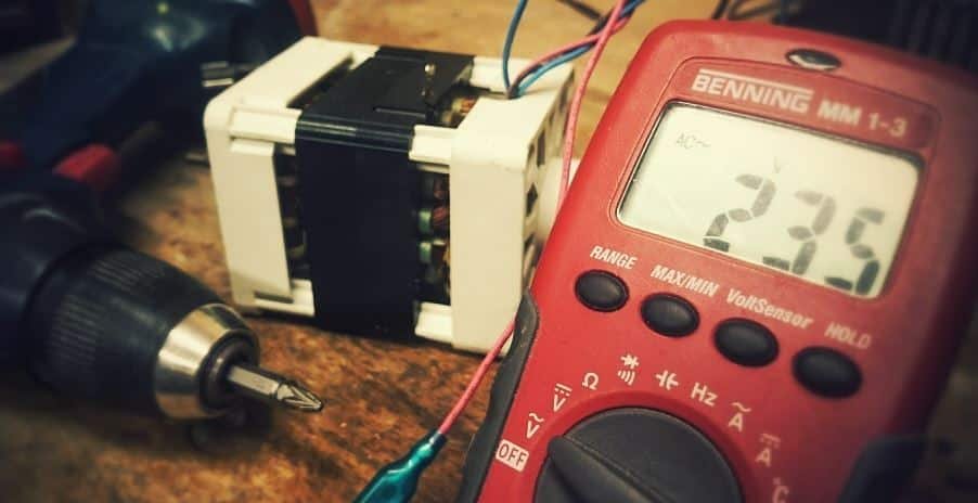 herramientas de un electricista